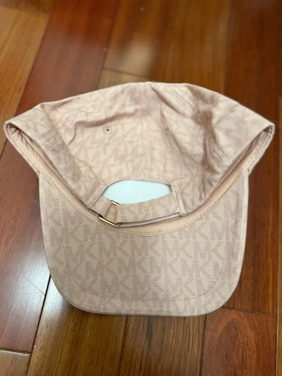 Michael Kors (MK) Hat Bundle - Picture 7 of 9